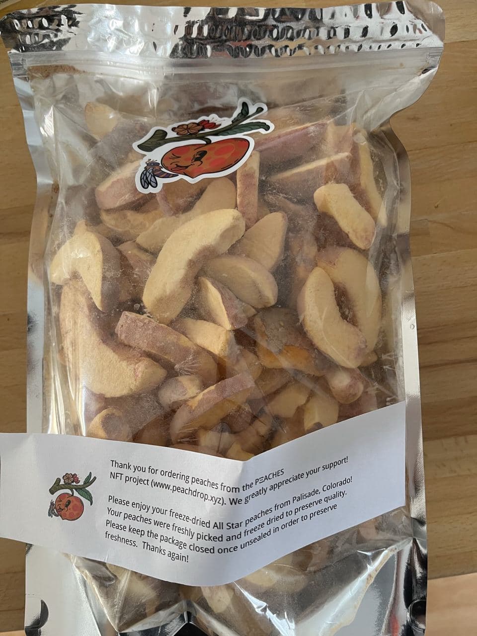 Freeze dried peaches